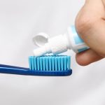 un-dentifrice-a-ete-cree-pour-lutter-efficacement-contre-les.jpg